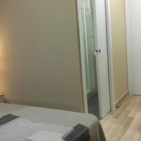 וילפרנקה דל פנדס Pension Avenida חדר תמונה