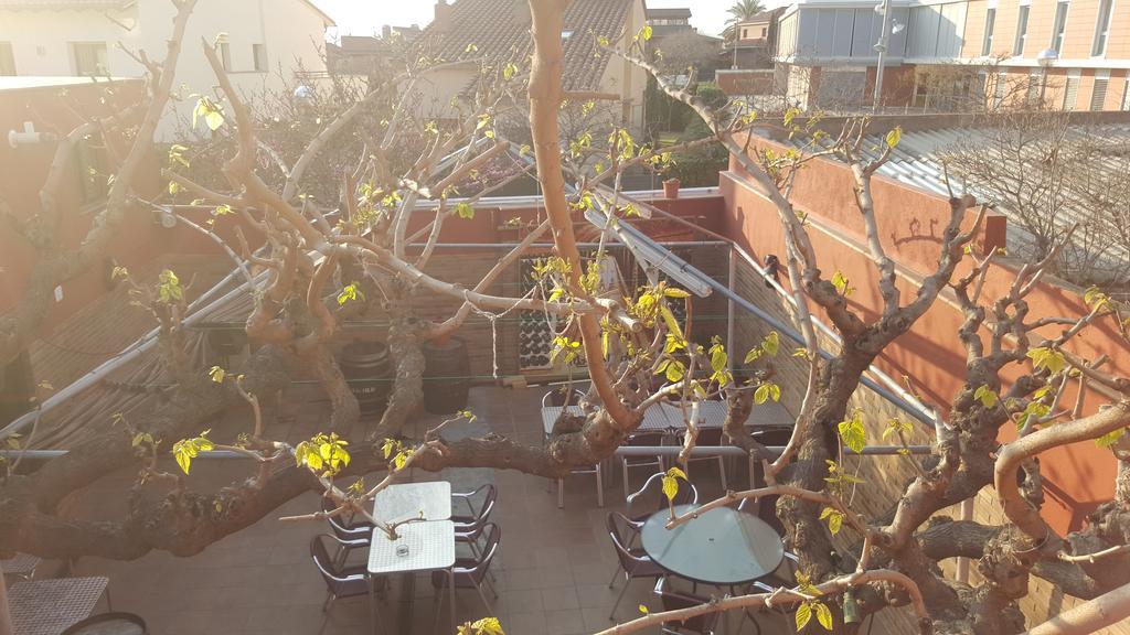 וילפרנקה דל פנדס Pension Avenida מראה חיצוני תמונה